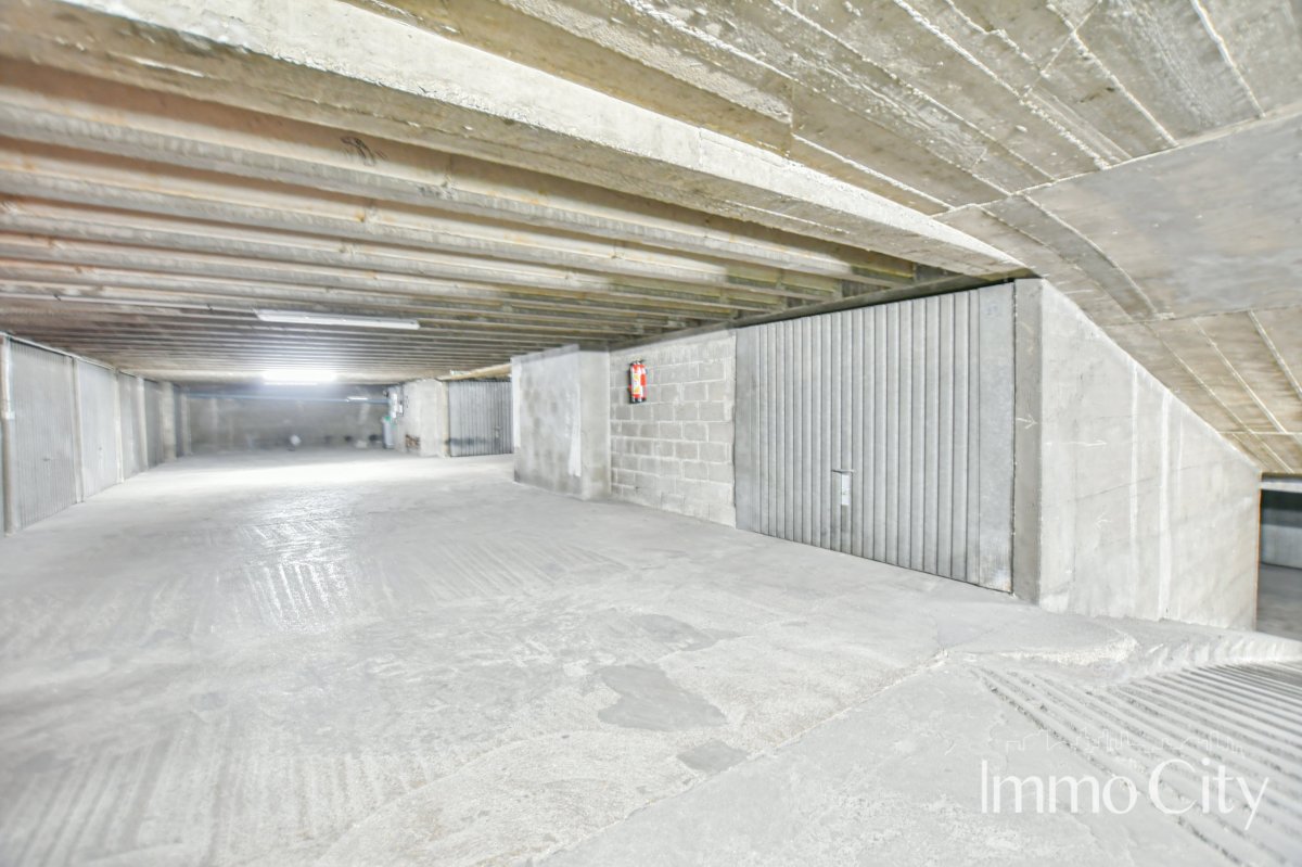 Vente Box  - 100m² 92120 Montrouge