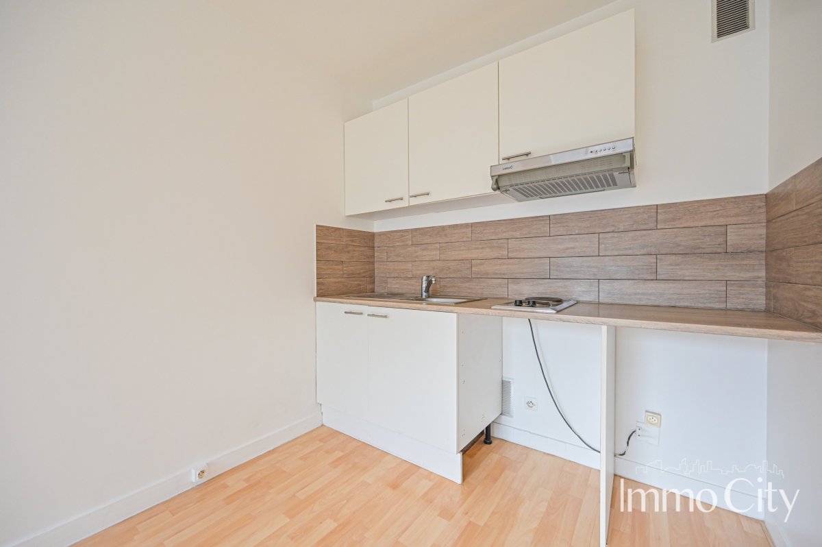 Location Appartement  1 pièce (studio) - 26m² 92120 Montrouge