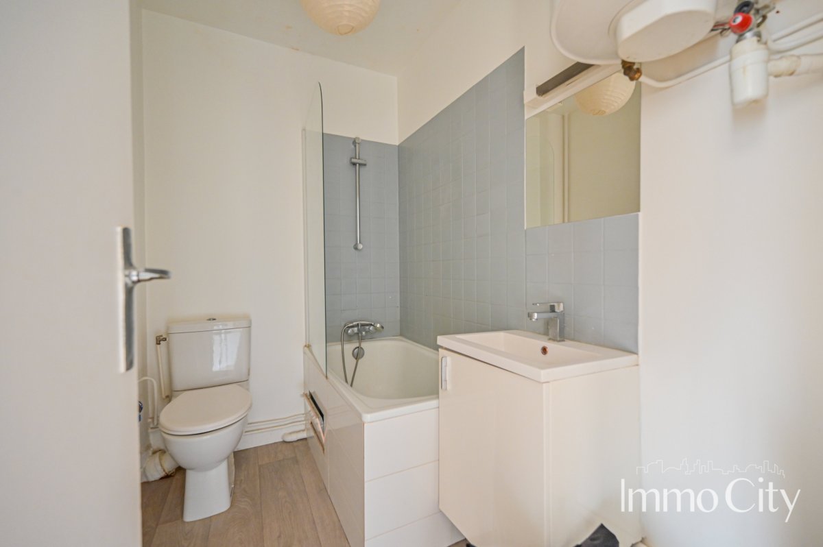 Location Appartement  1 pièce (studio) - 26m² 92120 Montrouge