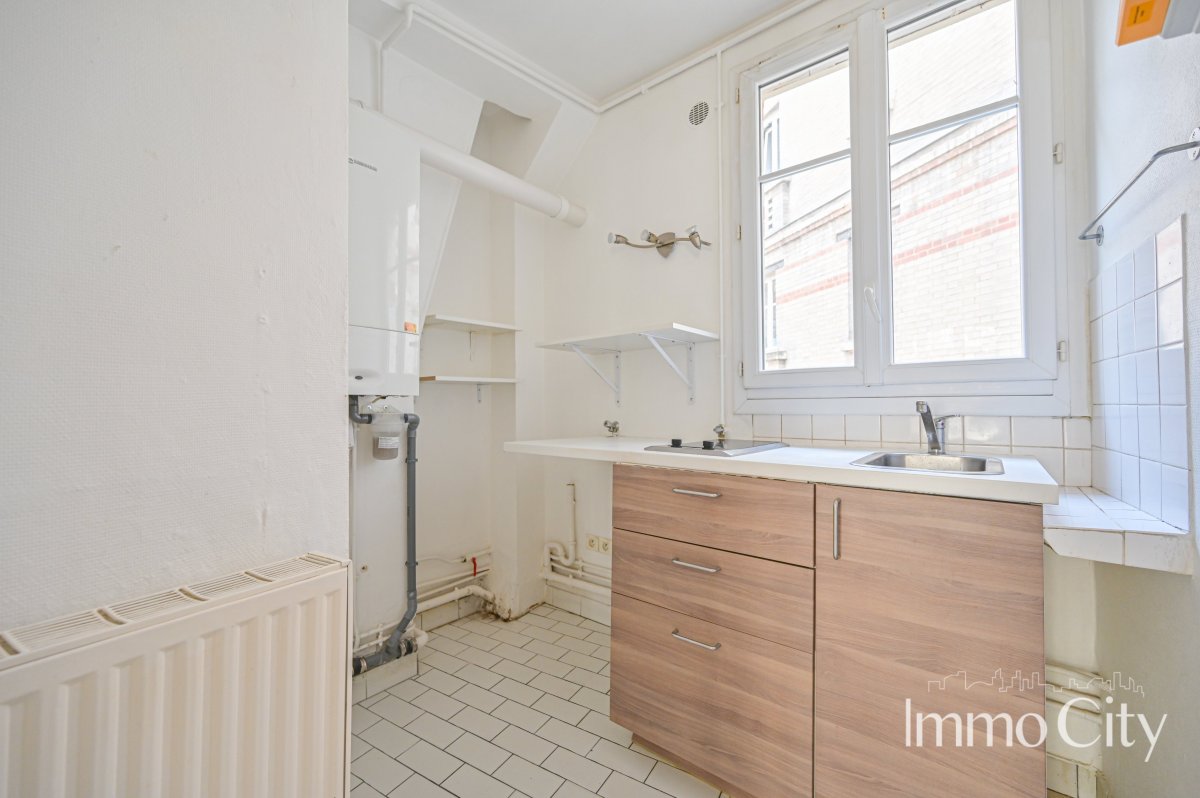 Location Appartement  2 pièces - 35.76m² 75015 Paris