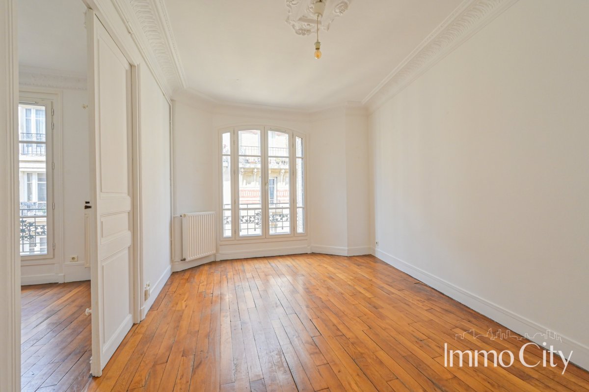 Location Appartement  2 pièces - 35.76m² 75015 Paris