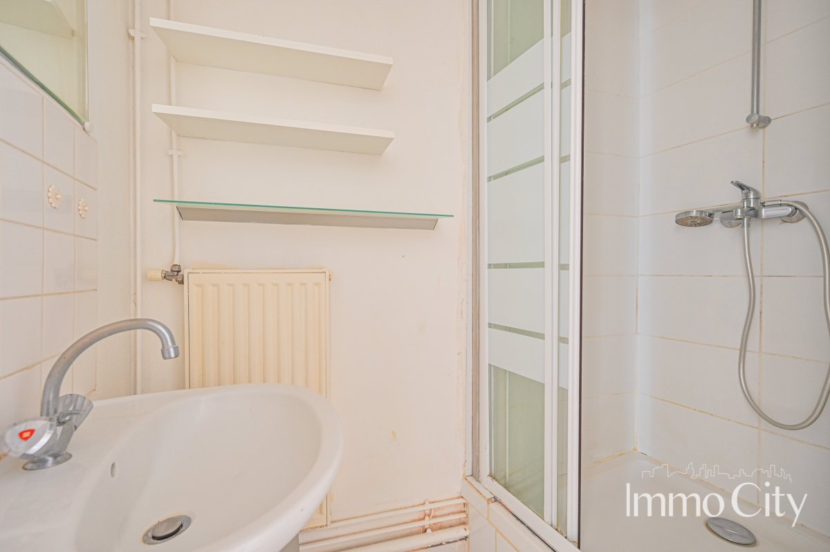 Location Appartement  2 pièces - 35.76m² 75015 Paris