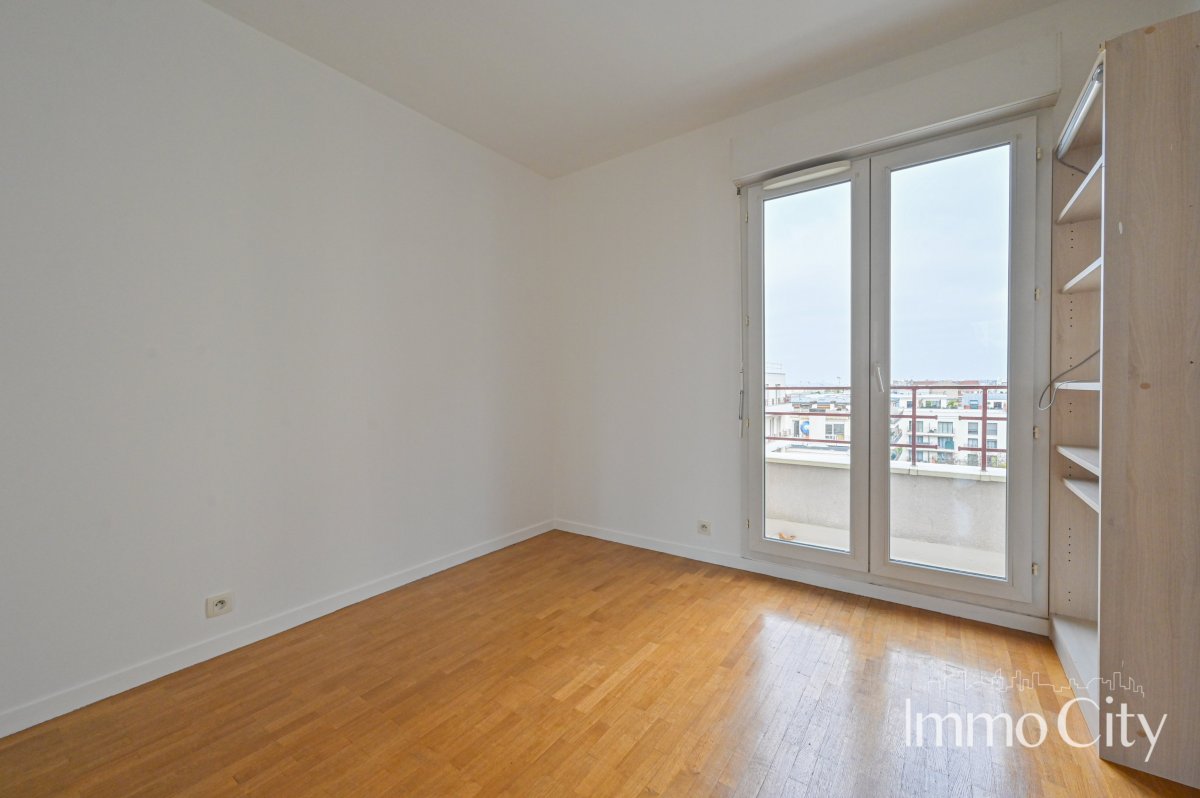 Location Appartement  5 pièces - 102.45m² 92120 Montrouge