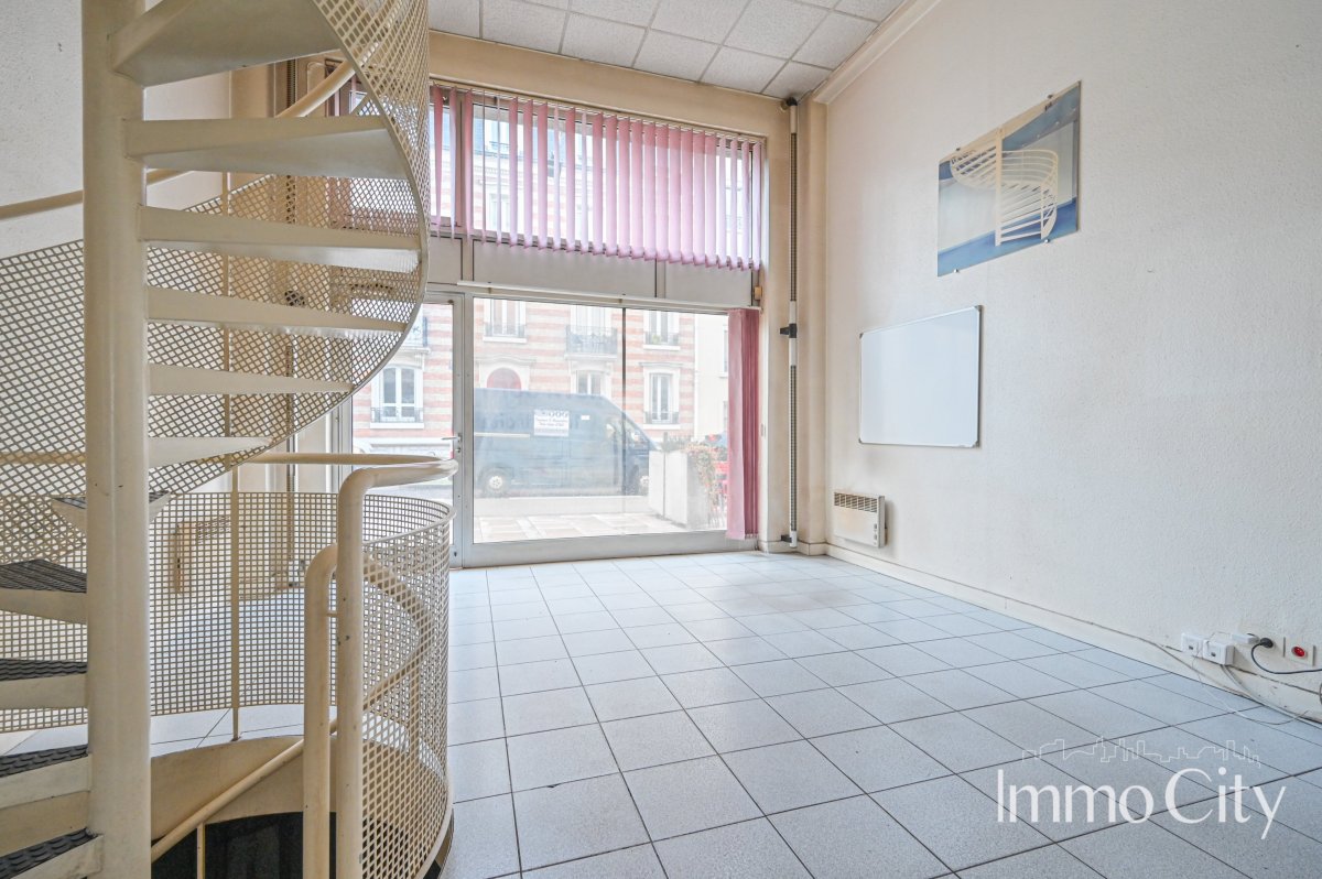 Location Local commercial  3 pièces - 59m² 92120 Montrouge