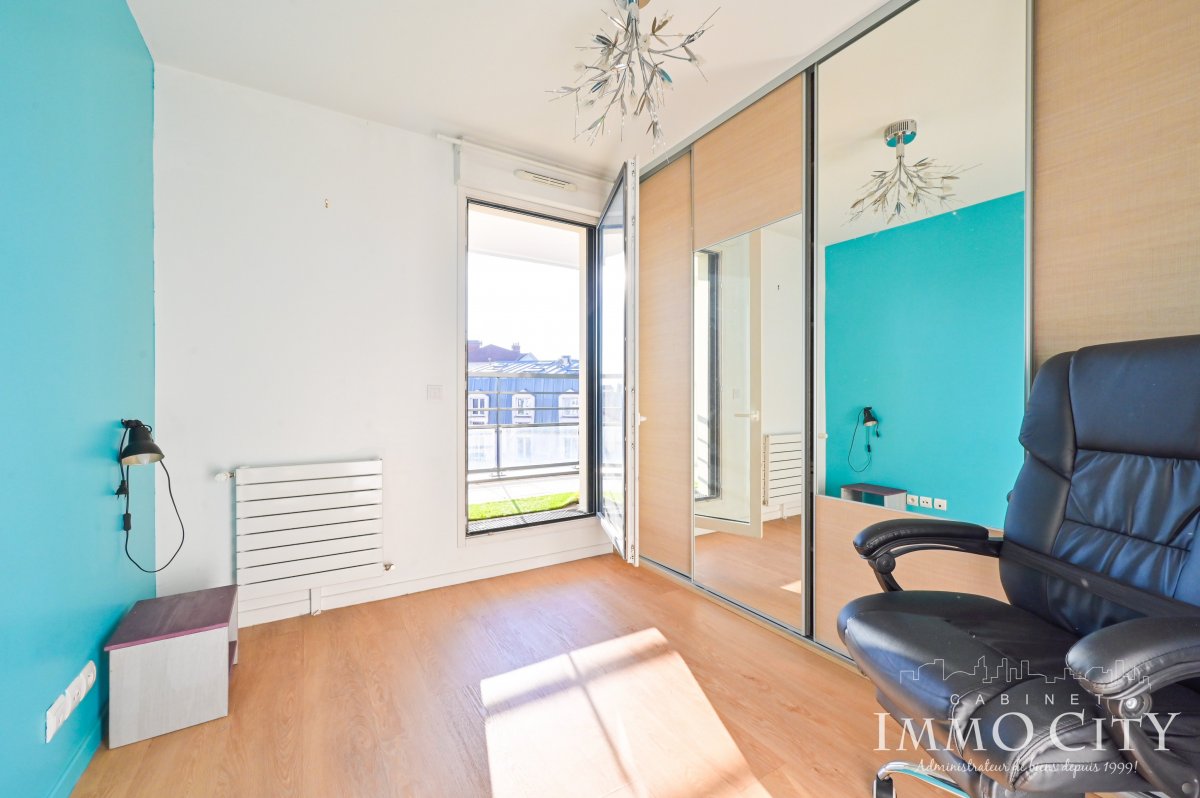 Location Appartement  4 pièces - 82.73m² 92150 Suresnes