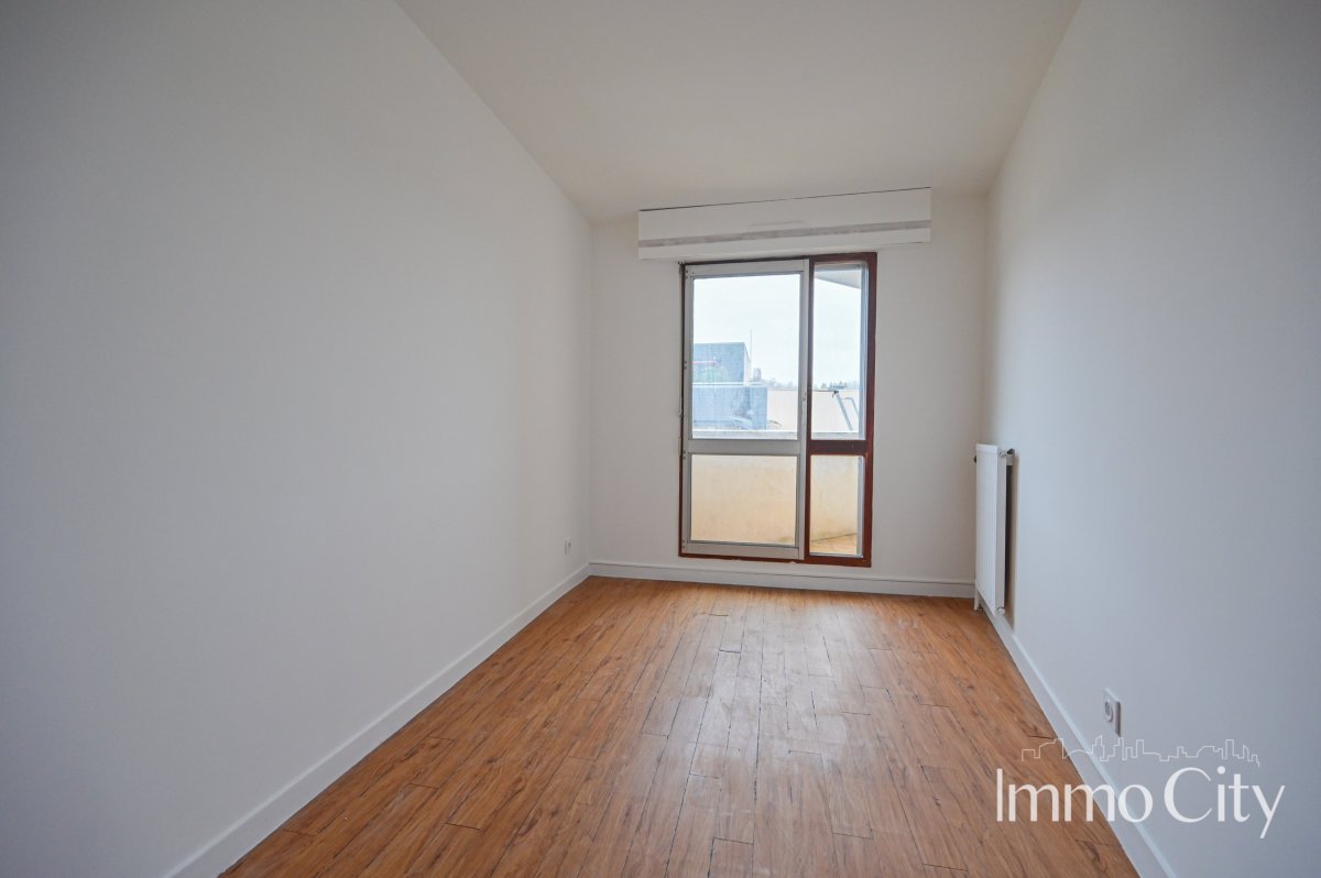 Location Appartement  4 pièces - 77.97m² 94230 Cachan