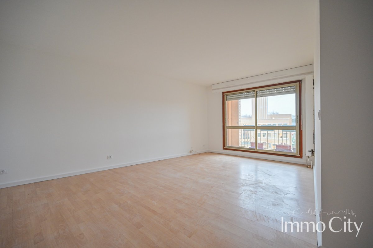 Location Appartement  4 pièces - 77.97m² 94230 Cachan