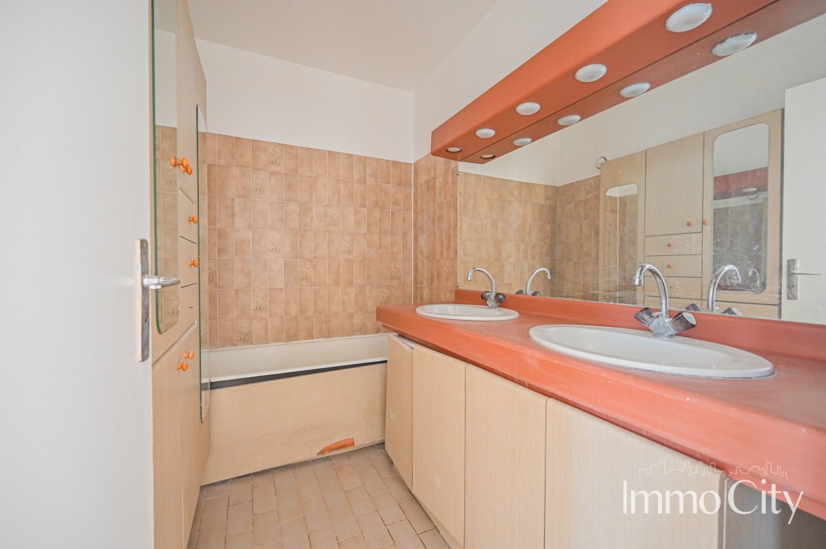 Location Appartement  4 pièces - 77.97m² 94230 Cachan