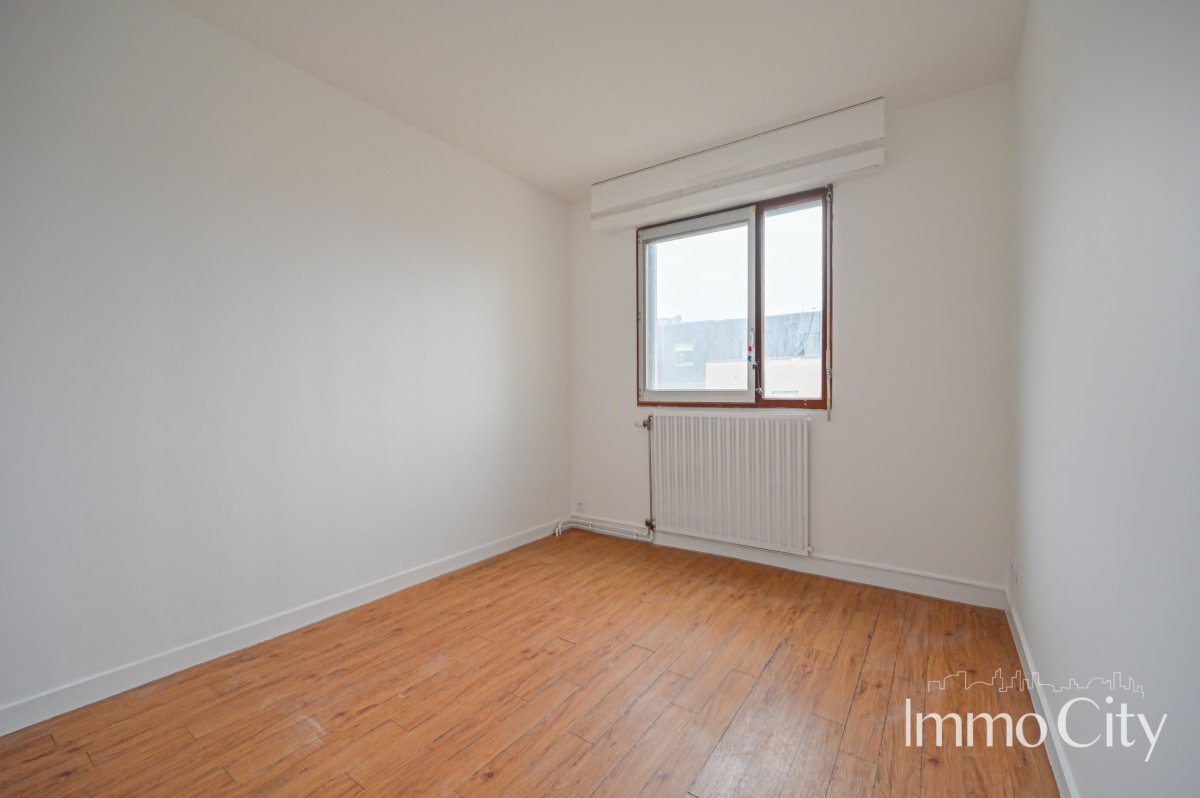 Location Appartement  4 pièces - 77.97m² 94230 Cachan