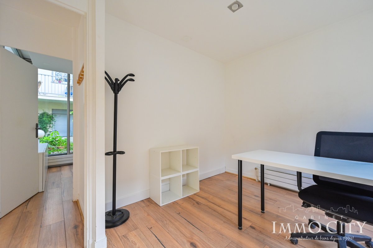 Location Bureau  4 pièces - 55.58m² 92120 Montrouge