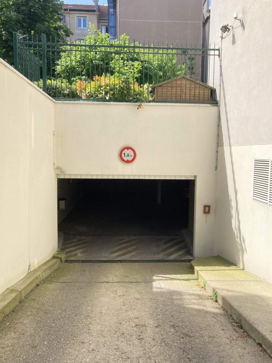 Vente Parking  - 10m² 92120 Montrouge