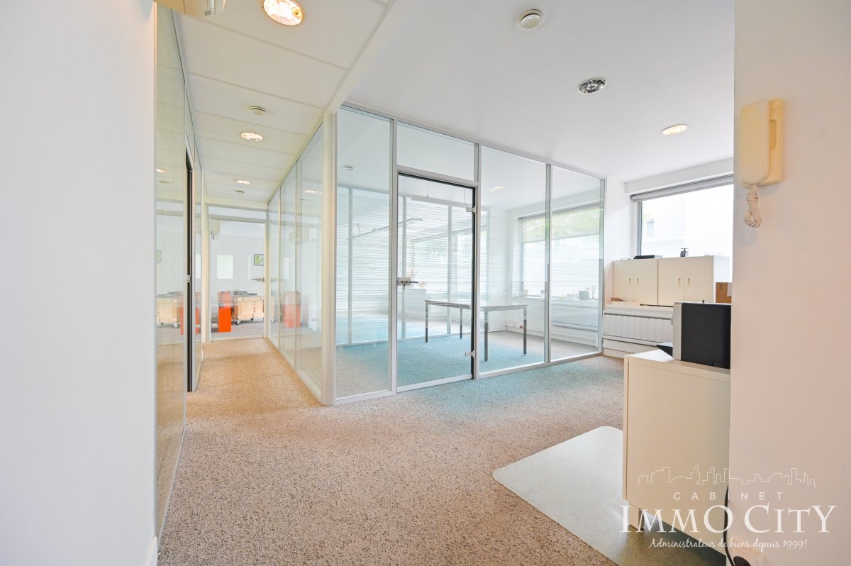 Location Bureau  12 pièces - 220m² 92120 Montrouge