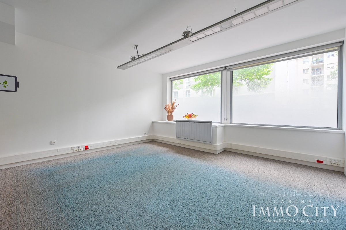 Location Bureau  12 pièces - 220m² 92120 Montrouge