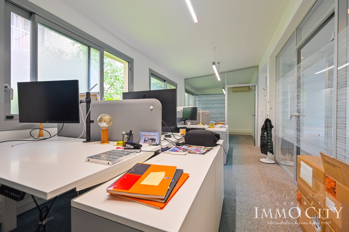 Location Bureau  12 pièces - 220m² 92120 Montrouge