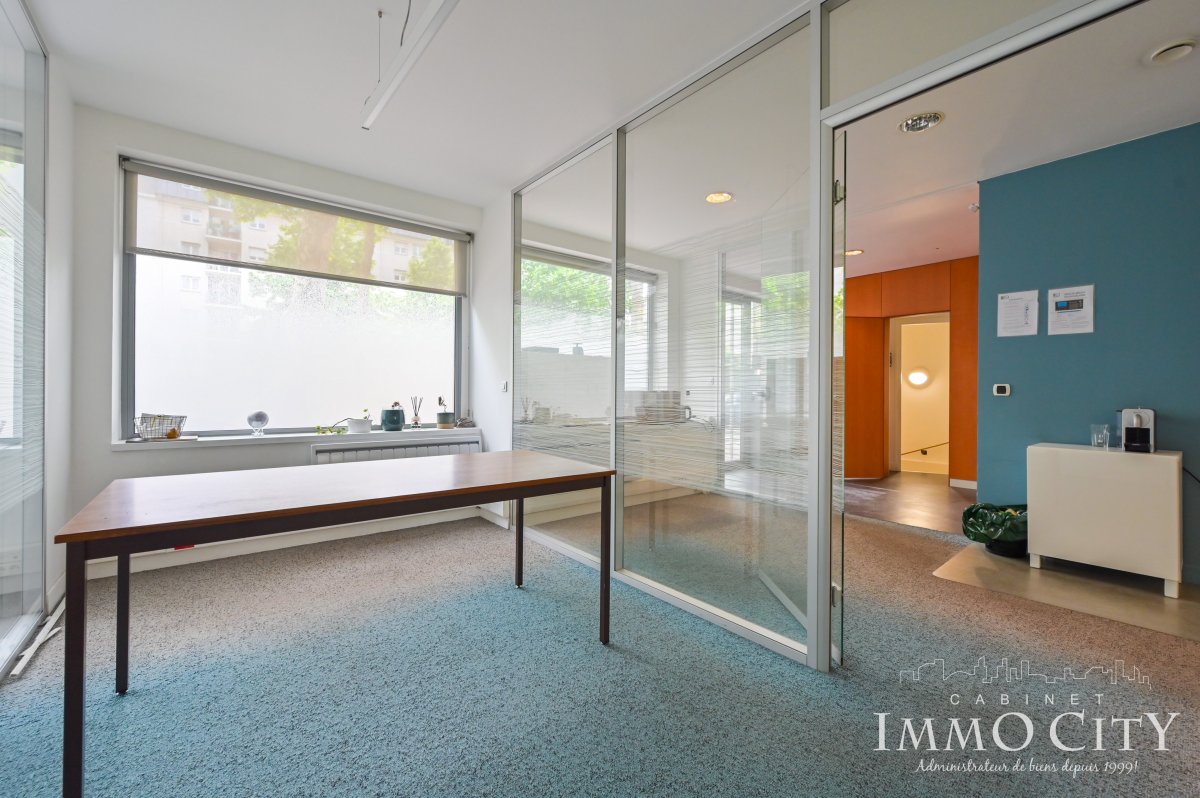 Location Bureau  12 pièces - 220m² 92120 Montrouge