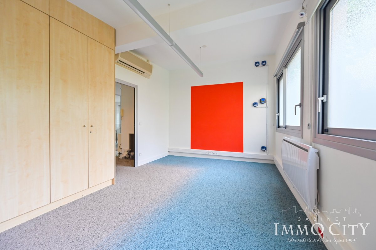 Location Bureau  12 pièces - 220m² 92120 Montrouge