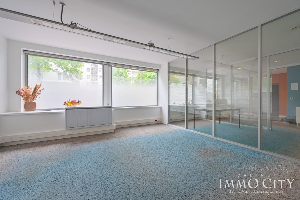 Location Bureau  12 pièces - 220m² 92120 Montrouge