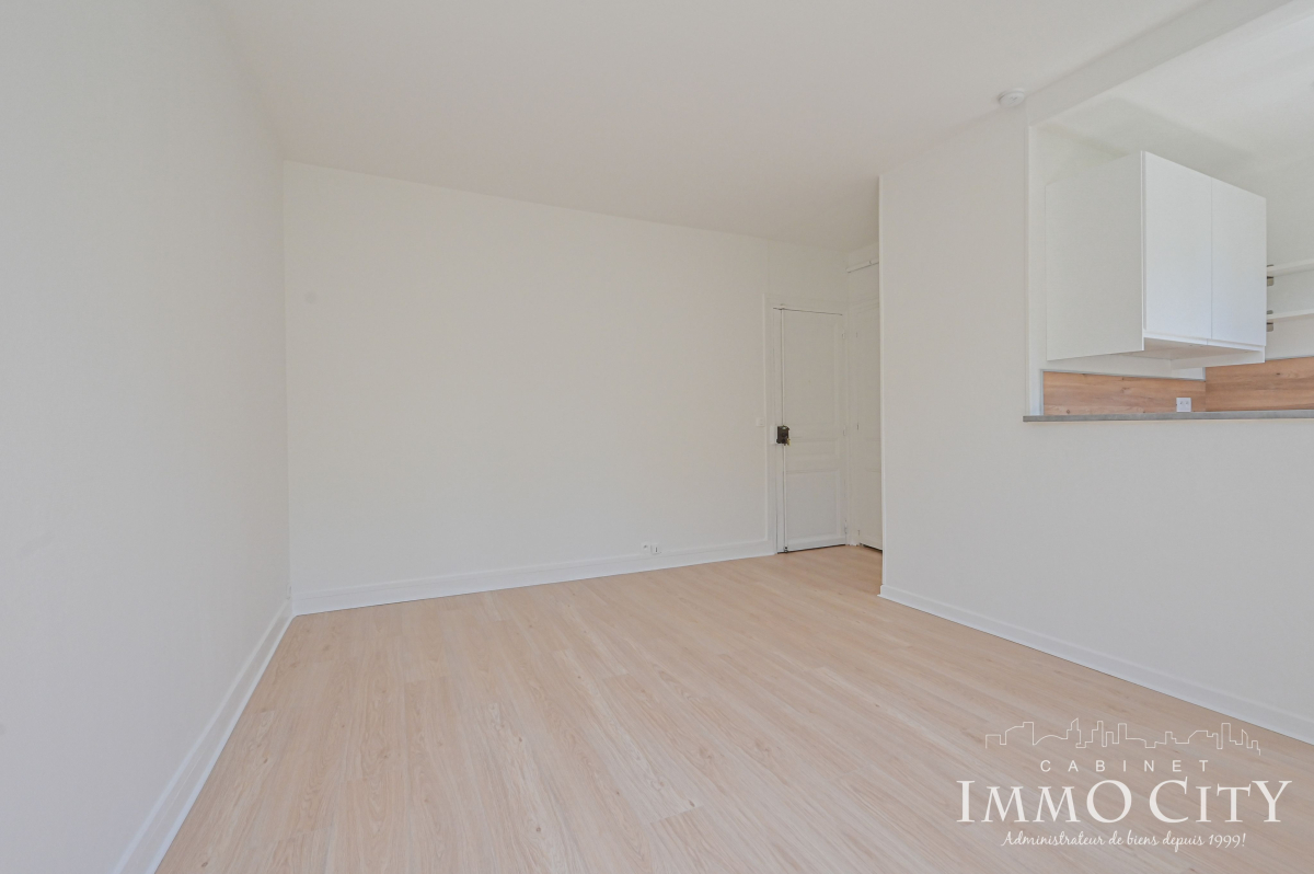 Location Appartement  1 pièce (studio) - 21m² 92120 Montrouge