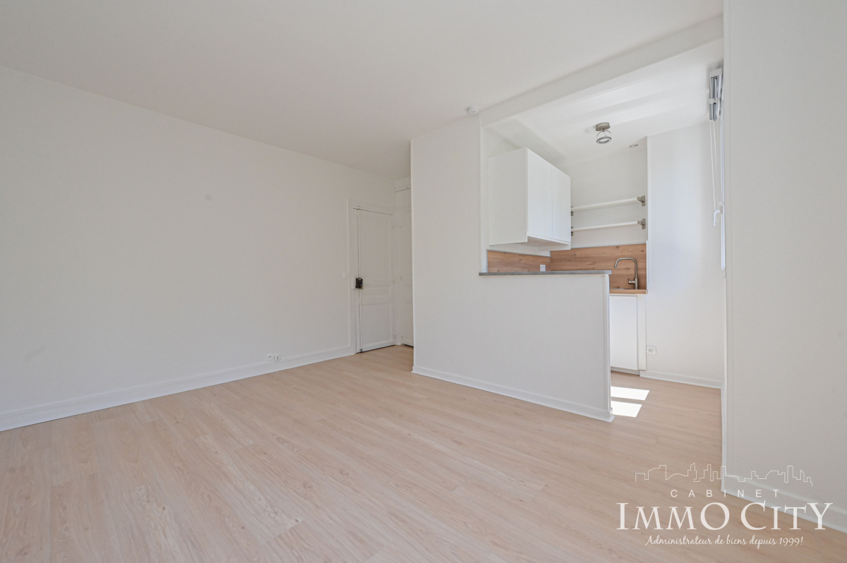 Location Appartement  1 pièce (studio) - 21m² 92120 Montrouge