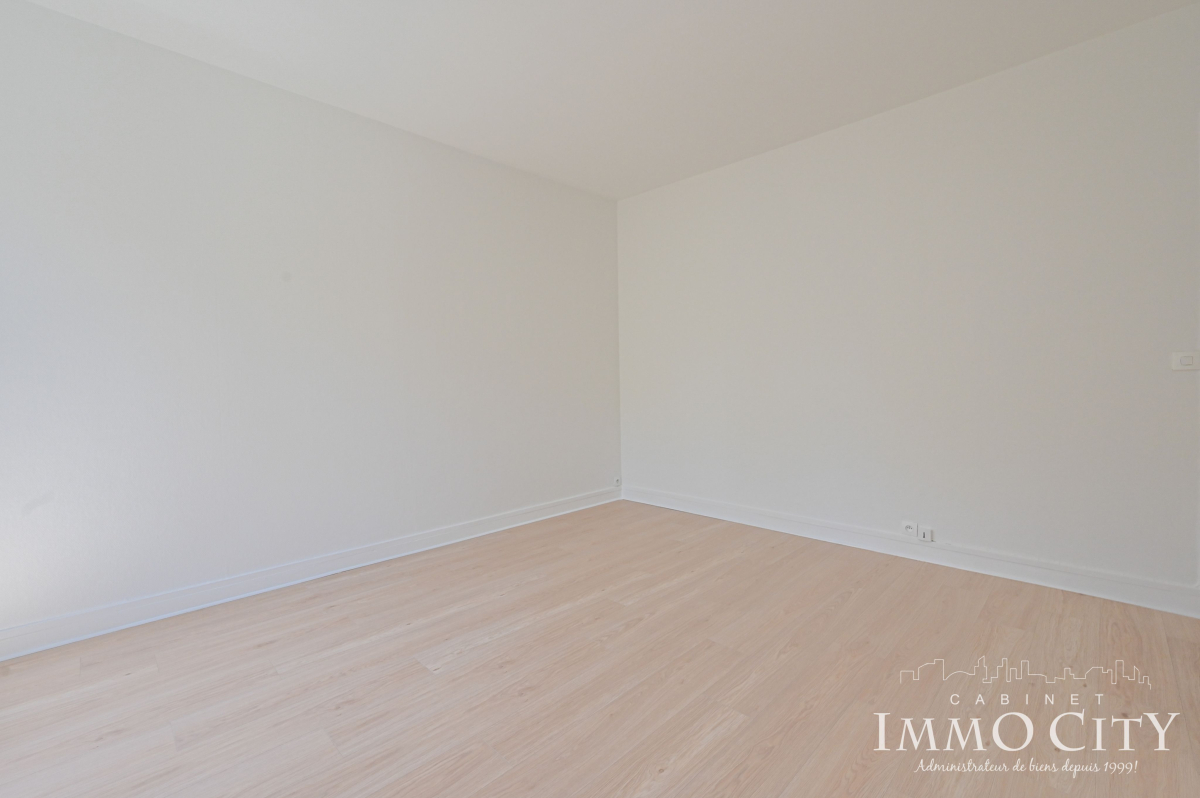 Location Appartement  1 pièce (studio) - 21m² 92120 Montrouge