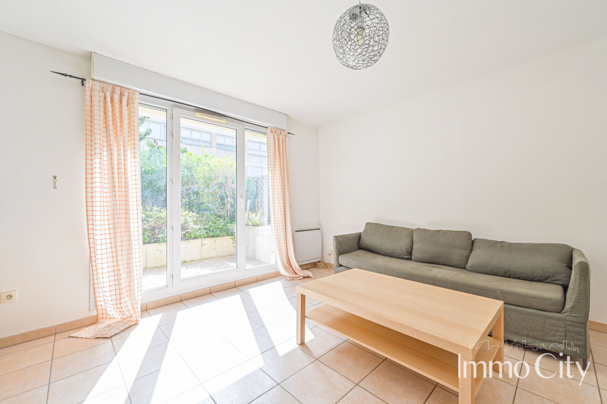 Location Appartement meublé 2 pièces - 45.03m² 92120 Montrouge