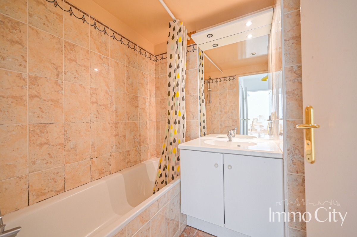 Location Appartement meublé 2 pièces - 45.03m² 92120 Montrouge