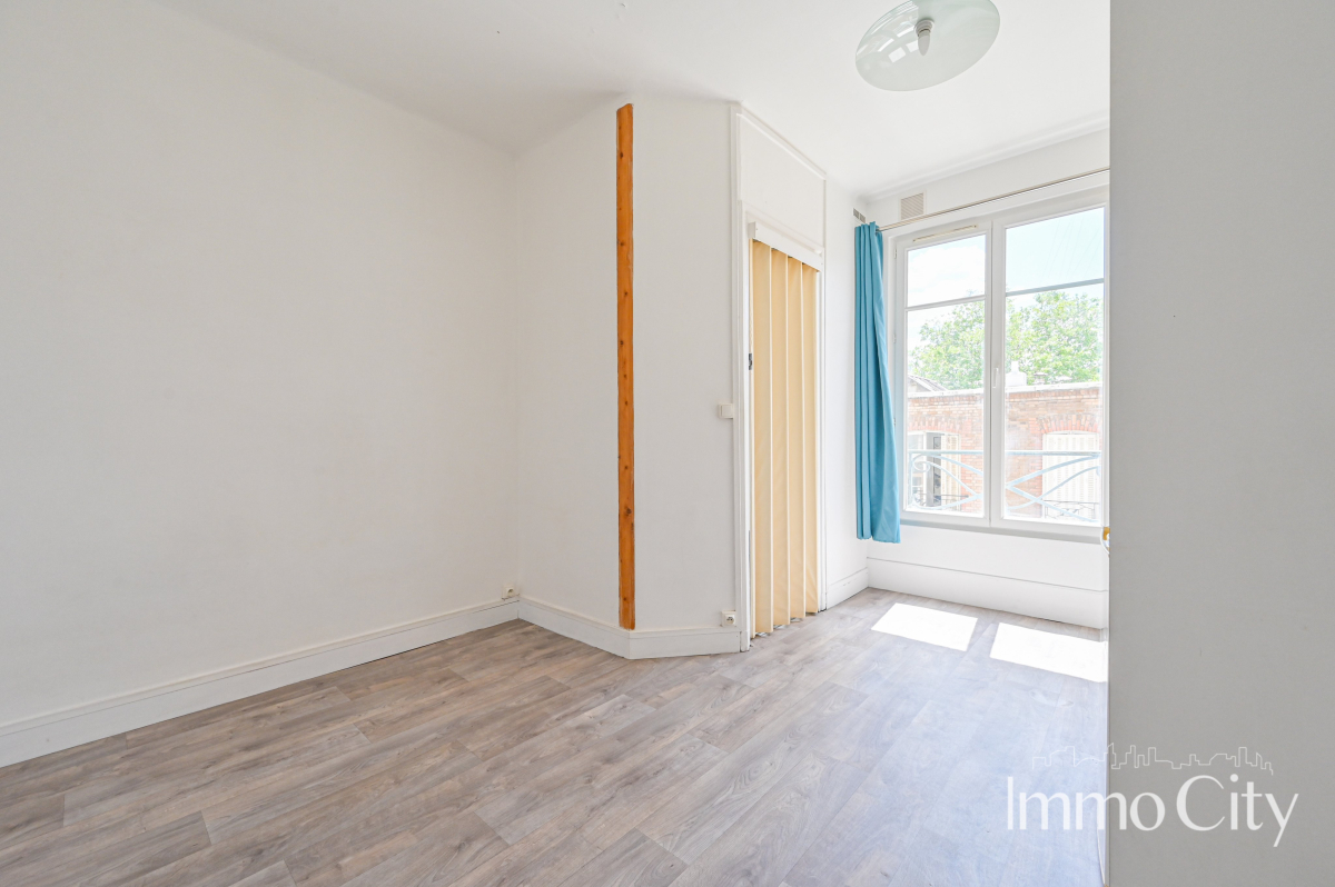 Location Appartement  1 pièce (studio) - 15m² 92240 Malakoff