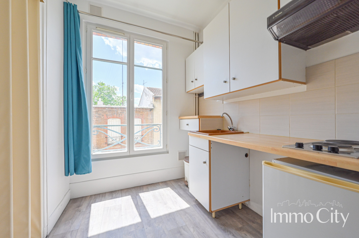 Location Appartement  1 pièce (studio) - 15m² 92240 Malakoff