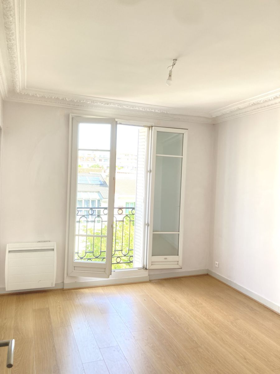 Location Appartement  4 pièces - 66m² 92120 Montrouge
