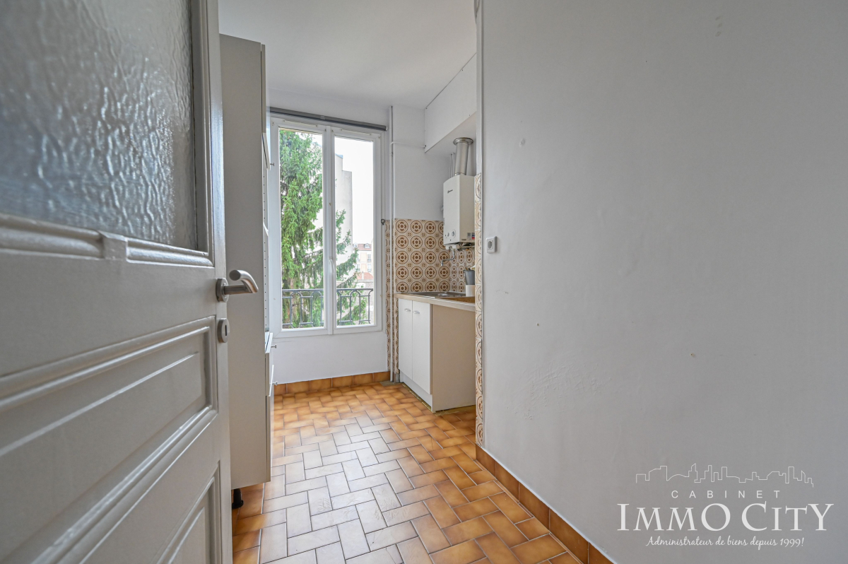 Location Appartement  4 pièces - 66m² 92120 Montrouge