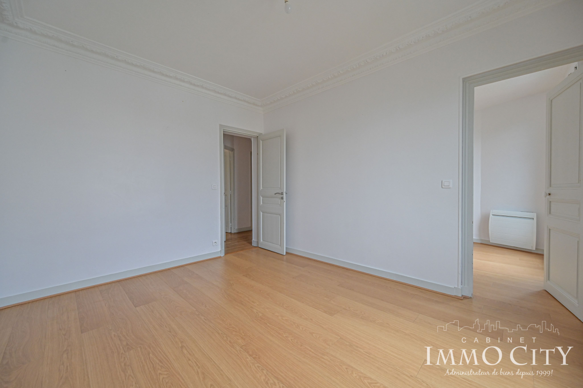 Location Appartement  4 pièces - 66m² 92120 Montrouge
