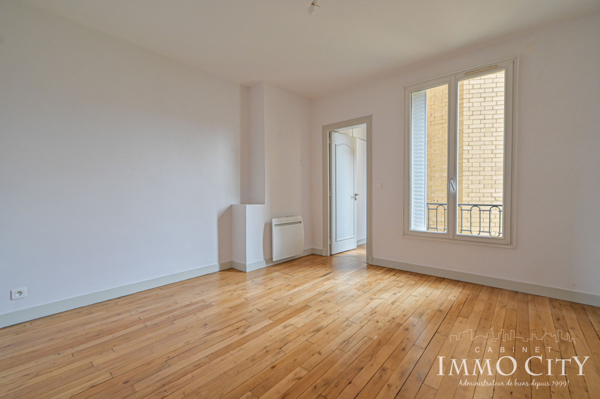 Location Appartement  4 pièces - 66m² 92120 Montrouge