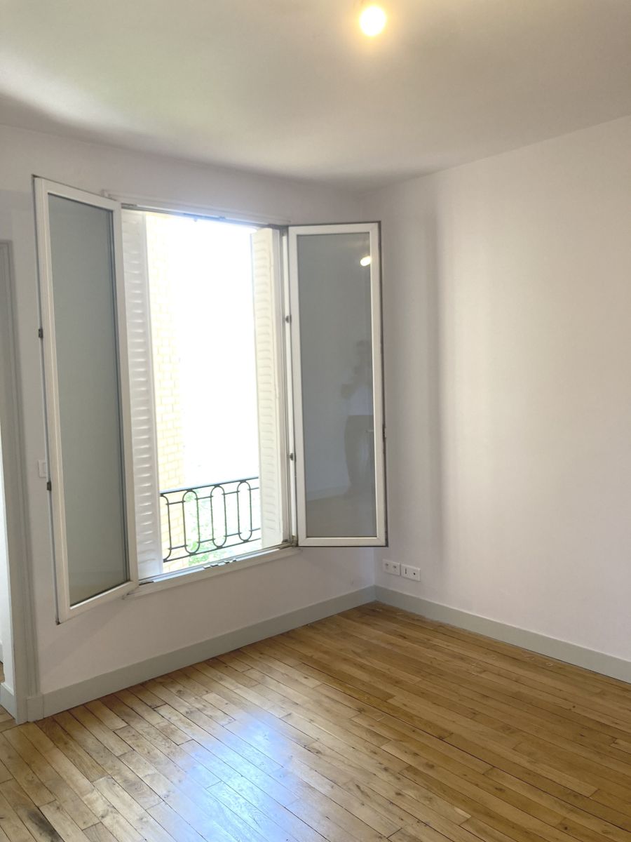 Location Appartement  4 pièces - 66m² 92120 Montrouge