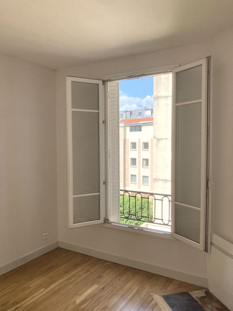Location Appartement  4 pièces - 66m² 92120 Montrouge