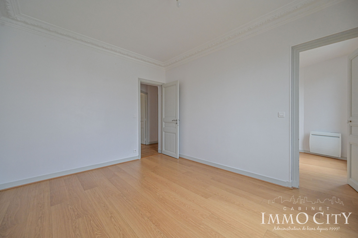 Location Appartement  4 pièces - 66m² 92120 Montrouge