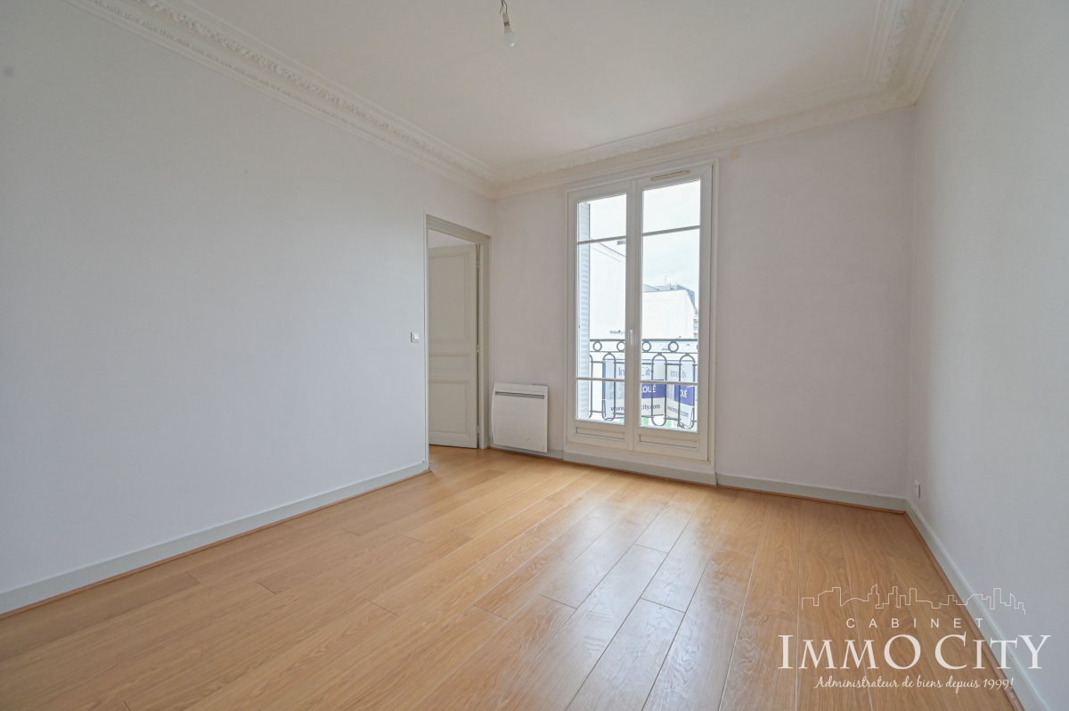 Location Appartement  4 pièces - 66m² 92120 Montrouge