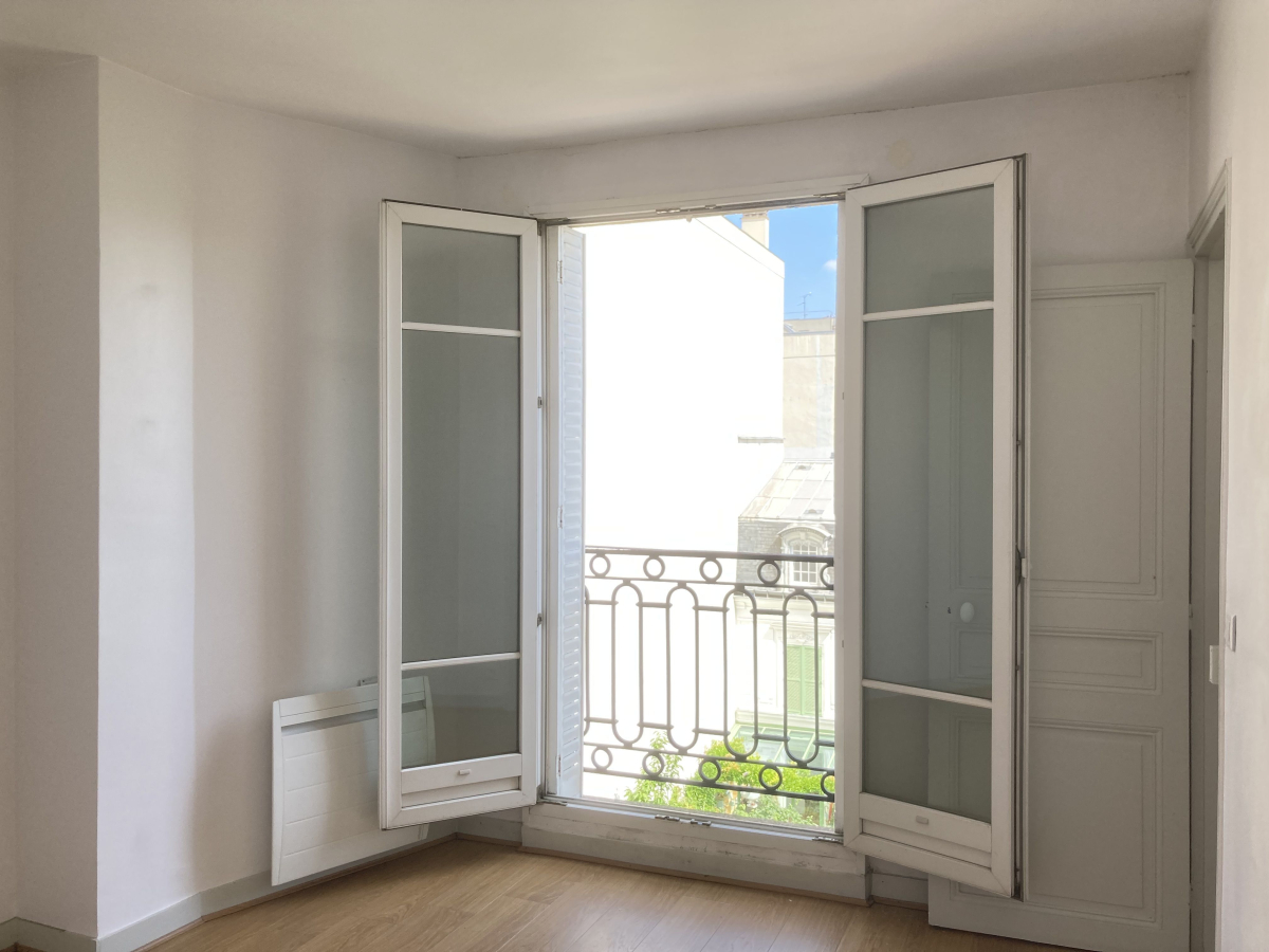 Location Appartement  4 pièces - 66m² 92120 Montrouge