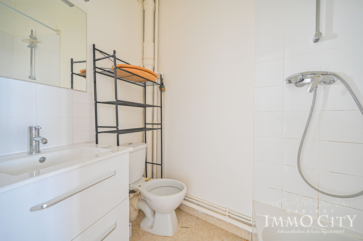 Location Appartement  1 pièce (studio) - 30m² 92120 Montrouge