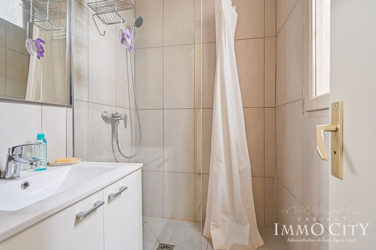 Location Appartement meublé 2 pièces - 40m² 75018 Paris