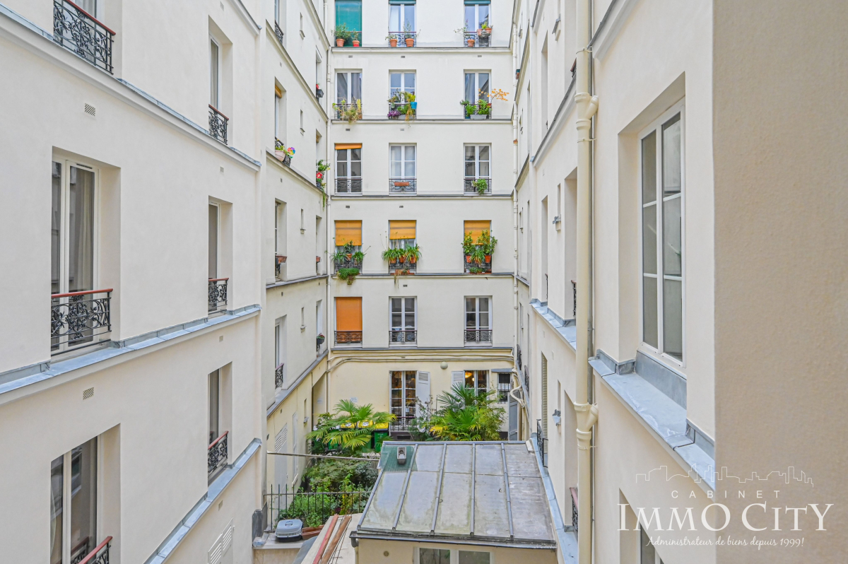 Location Appartement meublé 2 pièces - 40m² 75018 Paris