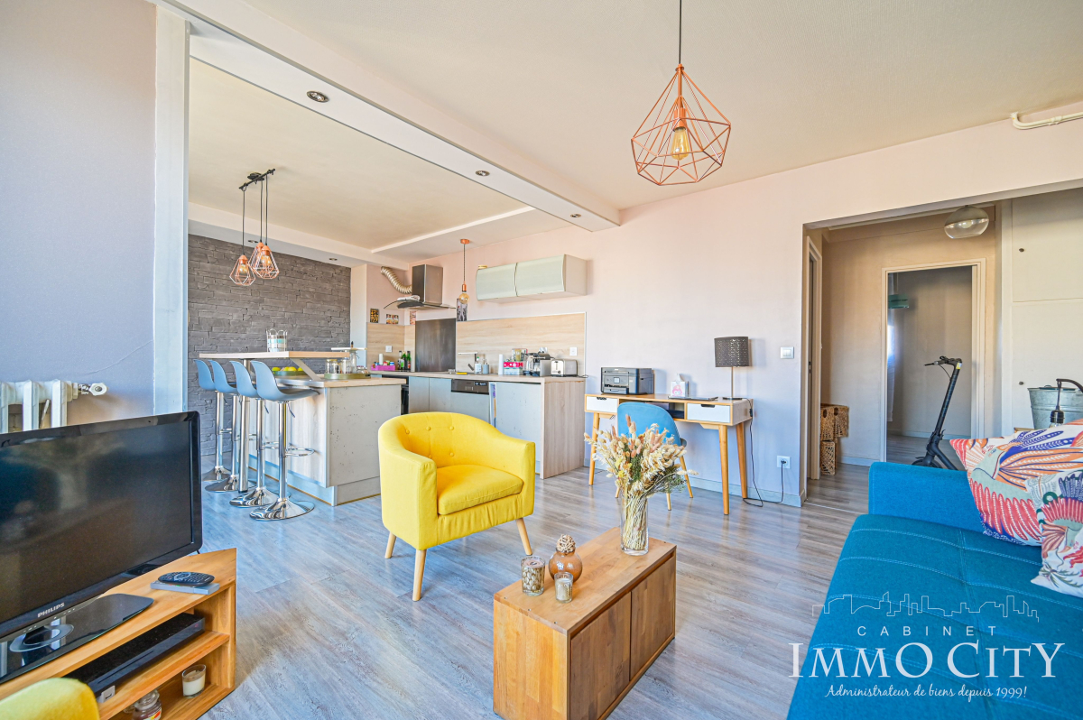 Location Appartement  3 pièces - 62m² 92120 Montrouge