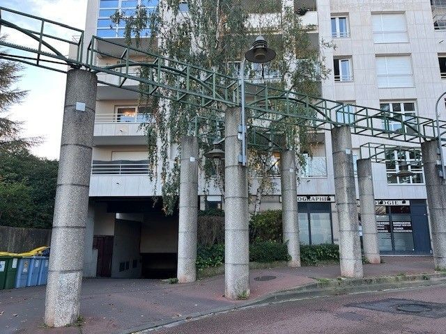 Location Box  - 23m² 92330 Sceaux