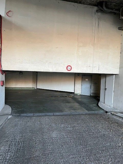 Location Box  - 23m² 92330 Sceaux