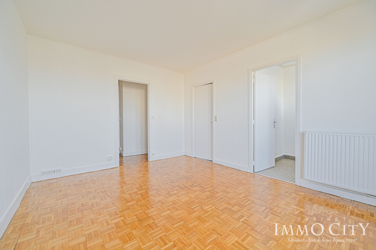 Location Appartement  1 pièce (studio) - 29m² 92120 Montrouge