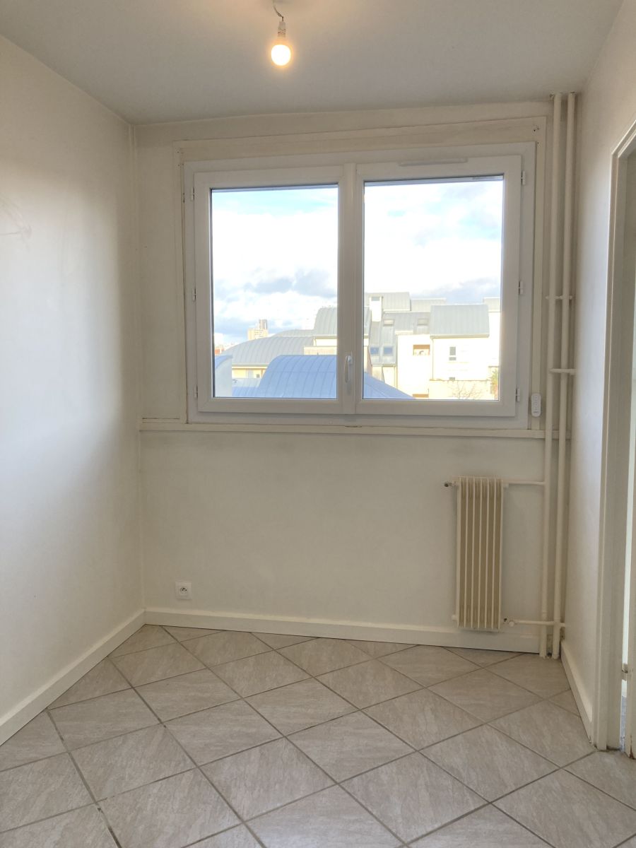 Location Appartement  3 pièces - 46.9m² 92240 Malakoff