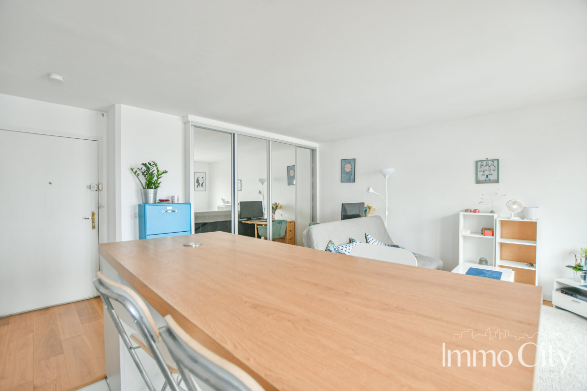 Vente Appartement meublé 2 pièces - 40.7m² 92120 Montrouge
