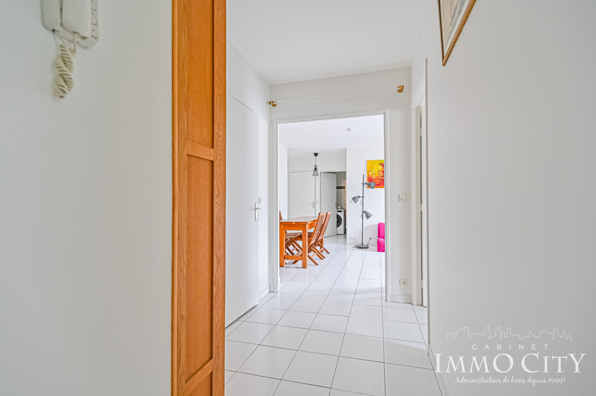 Location Appartement  4 pièces - 78m² 92120 Montrouge