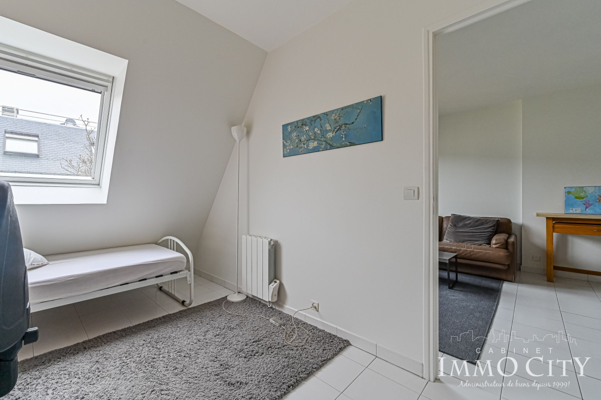 Location Appartement  4 pièces - 78m² 92120 Montrouge