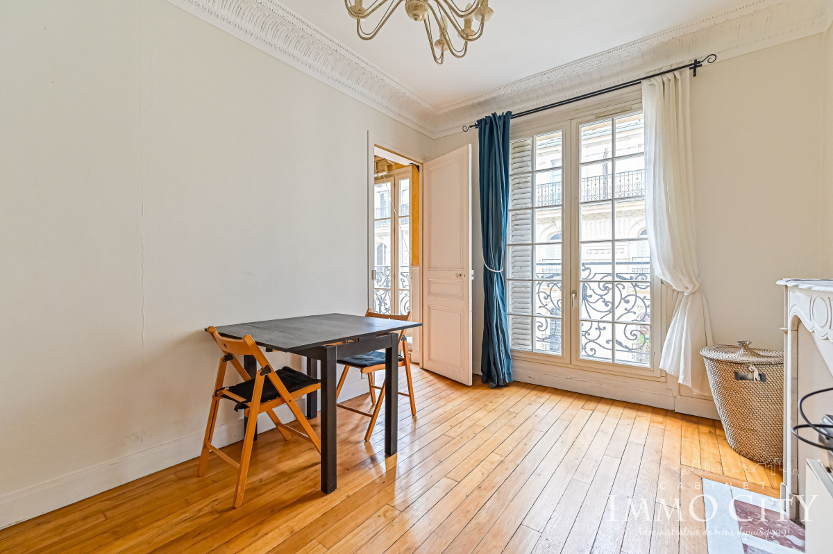 Location Appartement  3 pièces - 47m² 75014 Paris