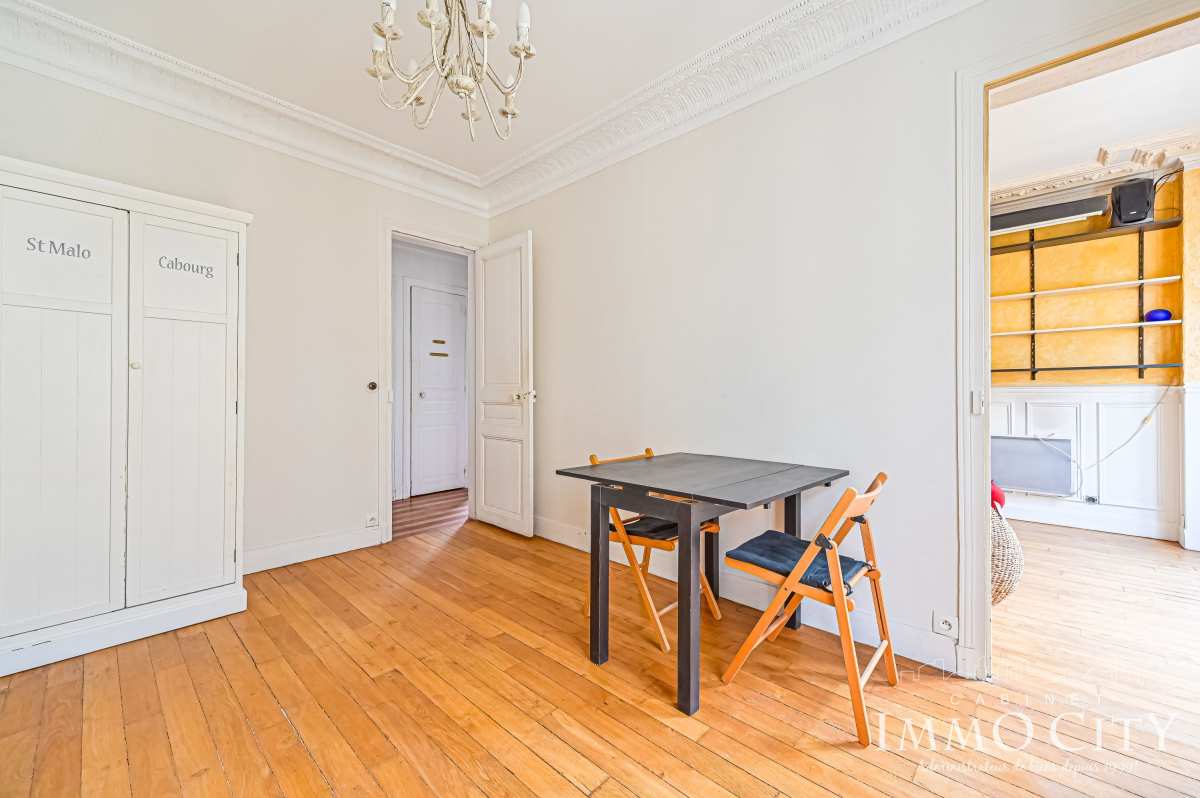 Location Appartement  3 pièces - 47m² 75014 Paris